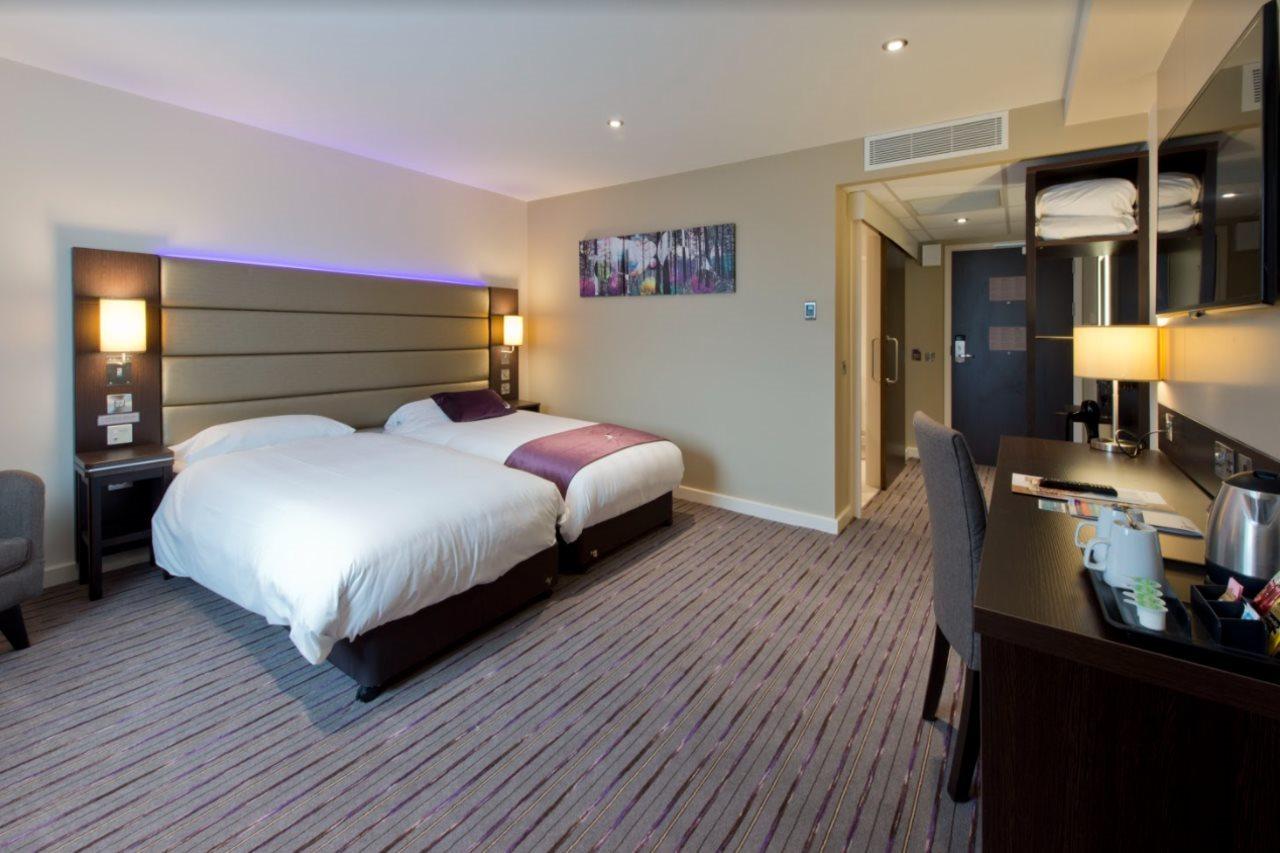 Premier Inn Leeds Headingley Exterior foto